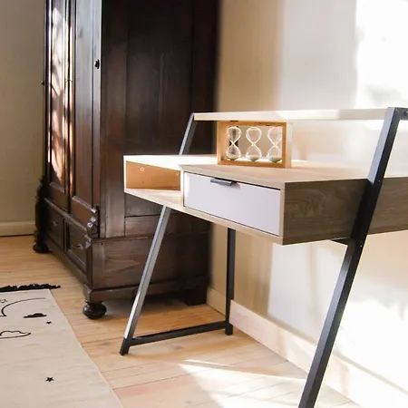 Alte Schule Gaestehaus - The Principal's Appartement