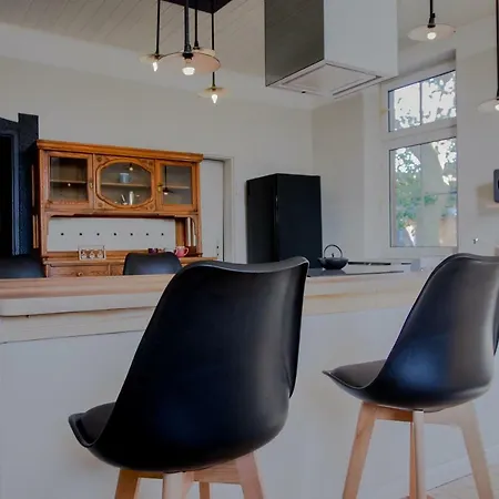 公寓 Alte Schule Gaestehaus - The Principal's 比特堡