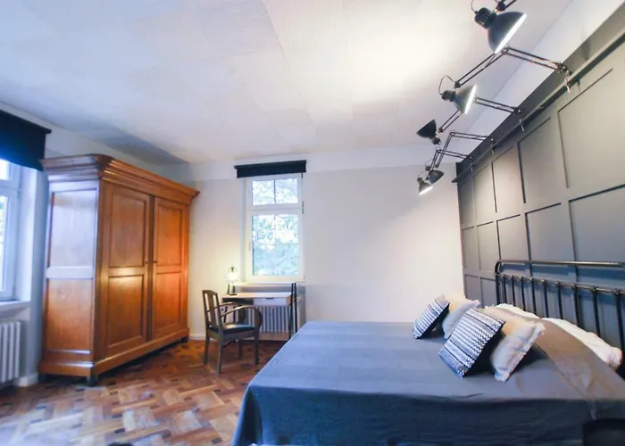 Apartamento Alte Schule Gaestehaus - The Principal's