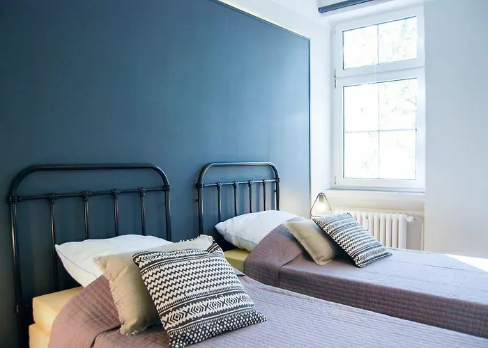 Apartamento Alte Schule Gaestehaus - The Principal's