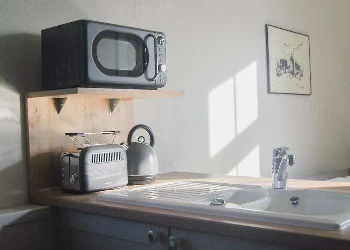 Alte Schule Gaestehaus - The Principal's * Bitburg